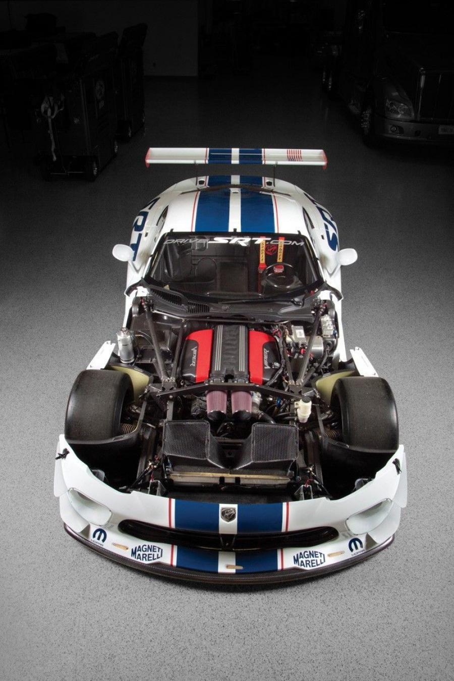 Dodge Viper SRT GT3-R 2013 года  (фото 6 из 7)